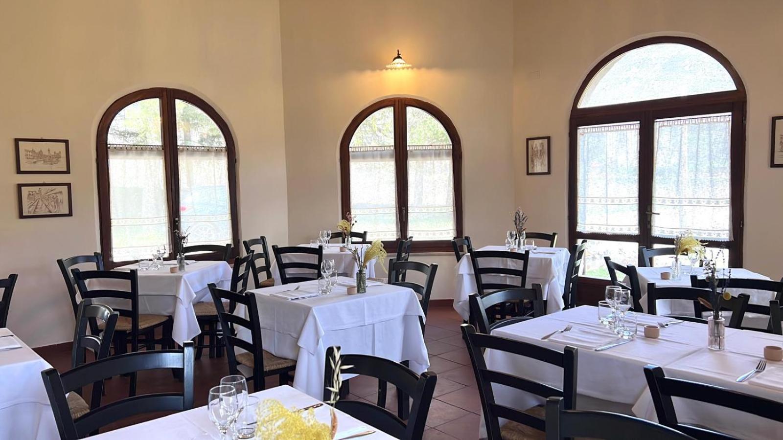 Locanda Sul Lago Santo Stefano Di Sessanio Exterior photo