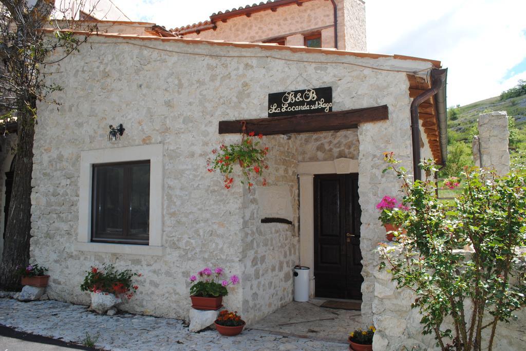 Locanda Sul Lago Santo Stefano Di Sessanio Exterior photo