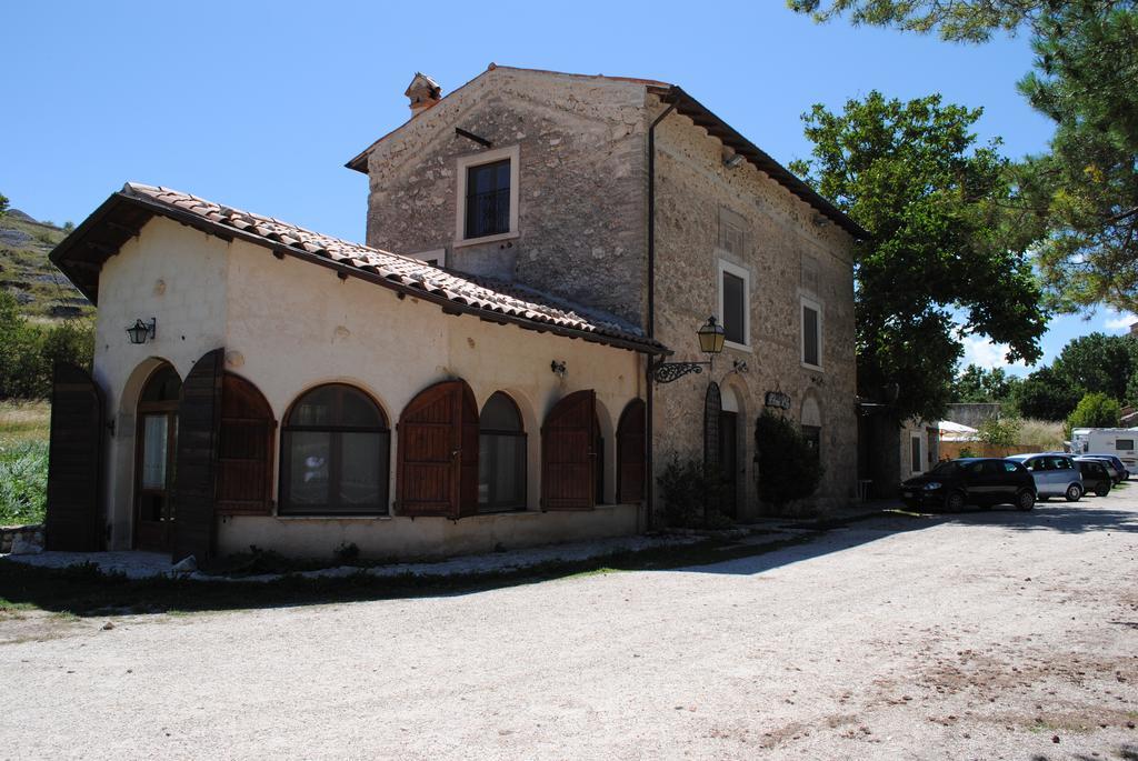 Locanda Sul Lago Santo Stefano Di Sessanio Exterior photo