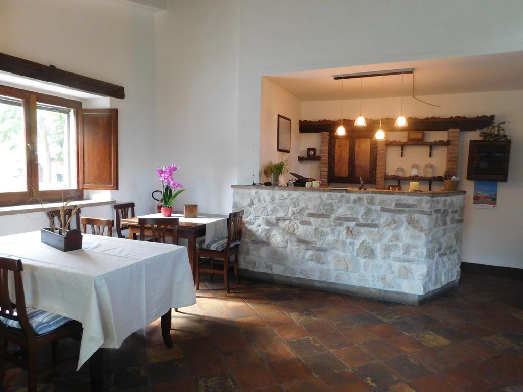 Locanda Sul Lago Santo Stefano Di Sessanio Exterior photo